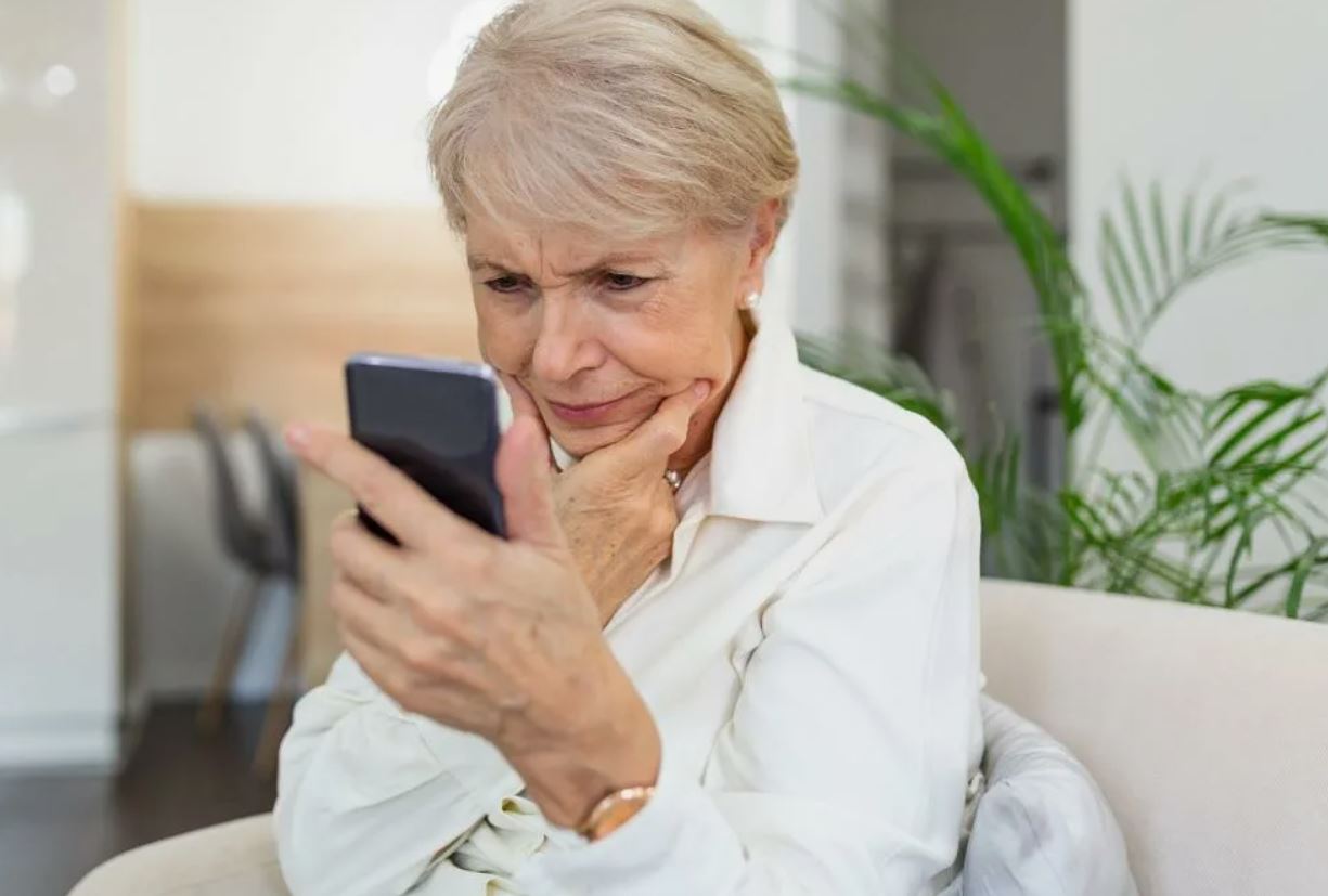 «Неужели чужая женщина тебе ближе родного сына?» – с недоумением спрашивает Галина сестру