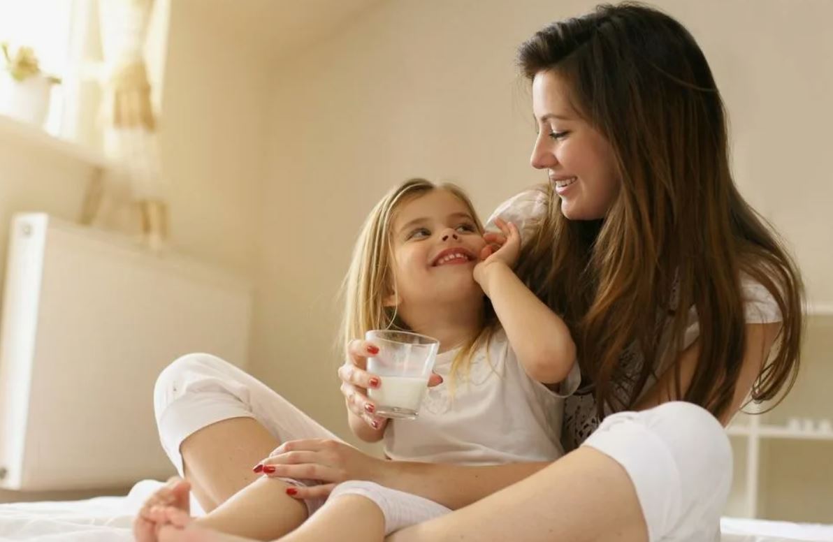 «Некоторые считают, что я должна ночи не спать, мучиться угрызениями совести, но нет, сплю я прекрасно!» – усмехается Арина