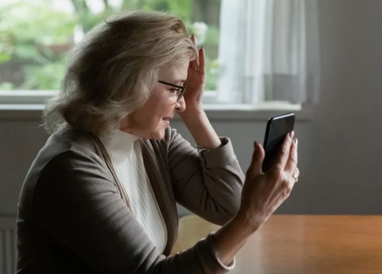 «Сестра в 54 года уволилась одним днем, не дотерпев до пенсии!» – жалуется Дарья Кирилловна