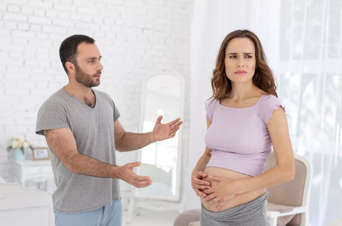 При первой беременности муж носил на руках, а теперь не обращает внимания